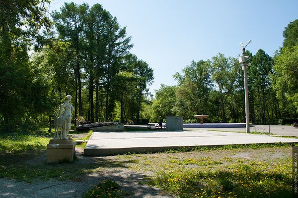 Детский парк имени В.В. Терешковой. Автор: Евгений Клавдиенко (http://ssgen.livejournal.com)