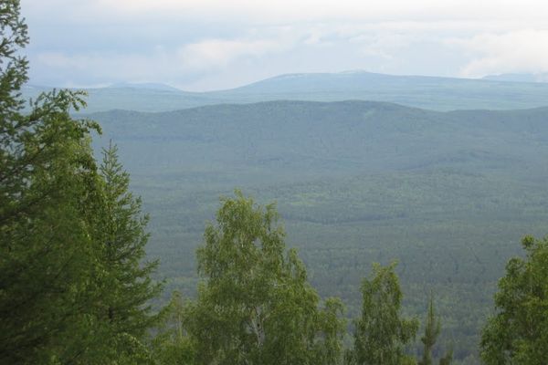 Хребет Ишкуль. Ильменский Заповедник. Автор: рогачков (http://www.panoramio.com/user/6075510?with_photo_id=62499729)