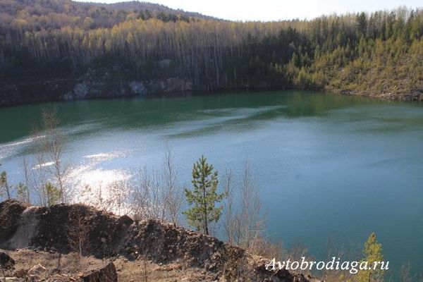 Карьер у подножья горы Теплая. Источник: http://avtobrodiaga.ru/Gora-Teplaia-Cheliabinskaia-oblast