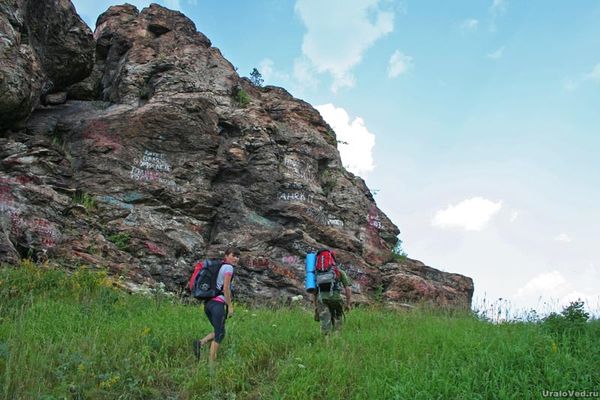 Гора Большой Камень. Автор: Павел Распопов (https://uraloved.ru/mesta/chelyabinskaya-obl/gora-bolshoj-kamen)