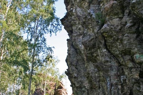 Гора Большой Камень. Автор: Павел Распопов (https://uraloved.ru/mesta/chelyabinskaya-obl/gora-bolshoj-kamen)
