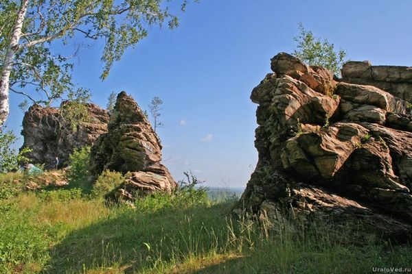 Гора Большой Камень. Автор: Павел Распопов (https://uraloved.ru/mesta/chelyabinskaya-obl/gora-bolshoj-kamen)