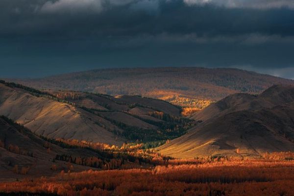Панорама хребта Нурали. Автор: Марат Ахметвалеев (http://marateaman.livejournal.com).