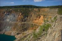 Уступы Черемшанских карьеров. Автор: Mishainik (http://mishainik.livejournal.com).