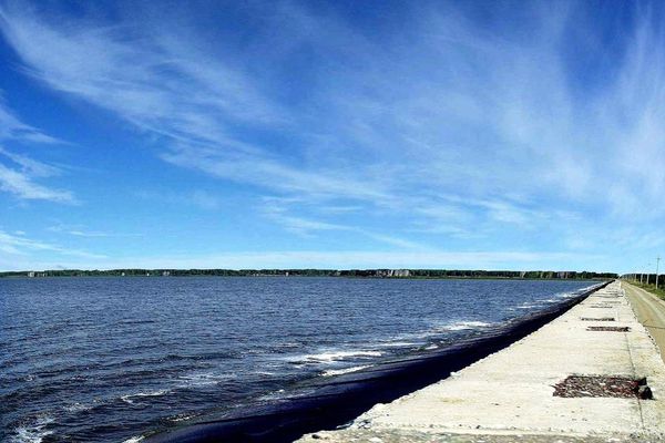 ПО «Маяк». Замыкающая плотина Теченского каскада водоемов.