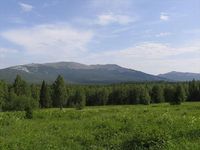 Вид на хребет Нургуш.