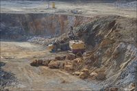 Березовский карьер, погрузка вскрышных пород. Комбинат «Магнезит». Автор: mishainik.