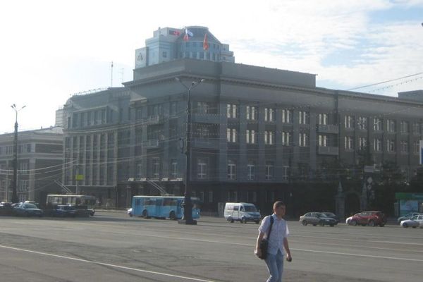 Площадь Революции 4