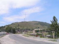 Вид на гору Каравай с дороги. Автор: enno.