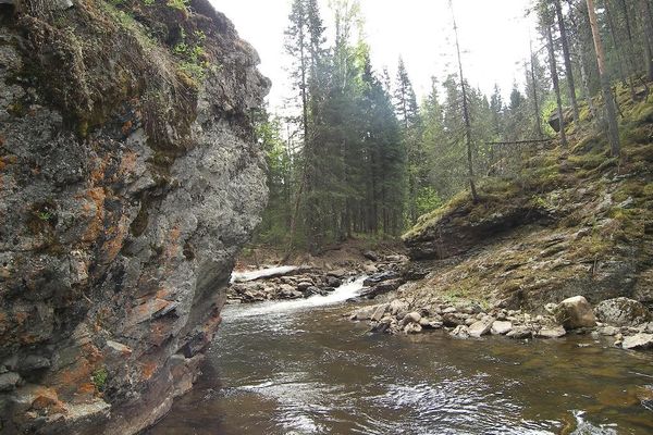 Ларкино ущелье. Река Тюлюк.