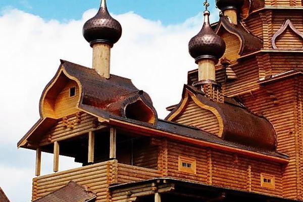 Церковь иконы Божьей Матери «Скоропослушница» в селе Верхняя Санарка. 