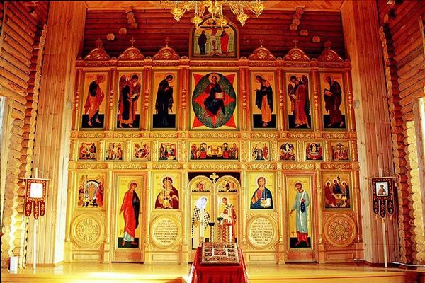 Убранство храма. Храм «Скоропослушница» (с. Верхняя Санарка).