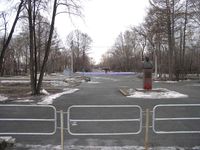 Детский парк имени В.В. Терешковой. Главный вход. Автор: is000 (http://chelchel-ru.livejournal.com/736664.html)